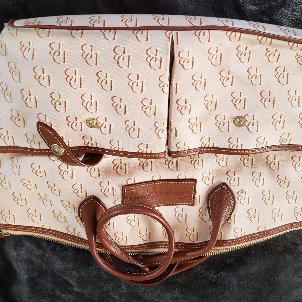 Dooney & Bourke handbag